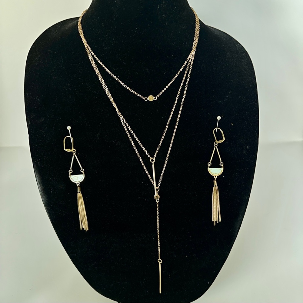 NWOT Minimalist Dangling Bars Multi Layered Necklace and Earring Set